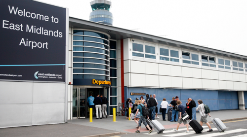 booking an east midlands airport taxi on mobile